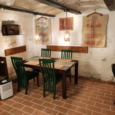 Chostello Ecomis Rustik Guest house